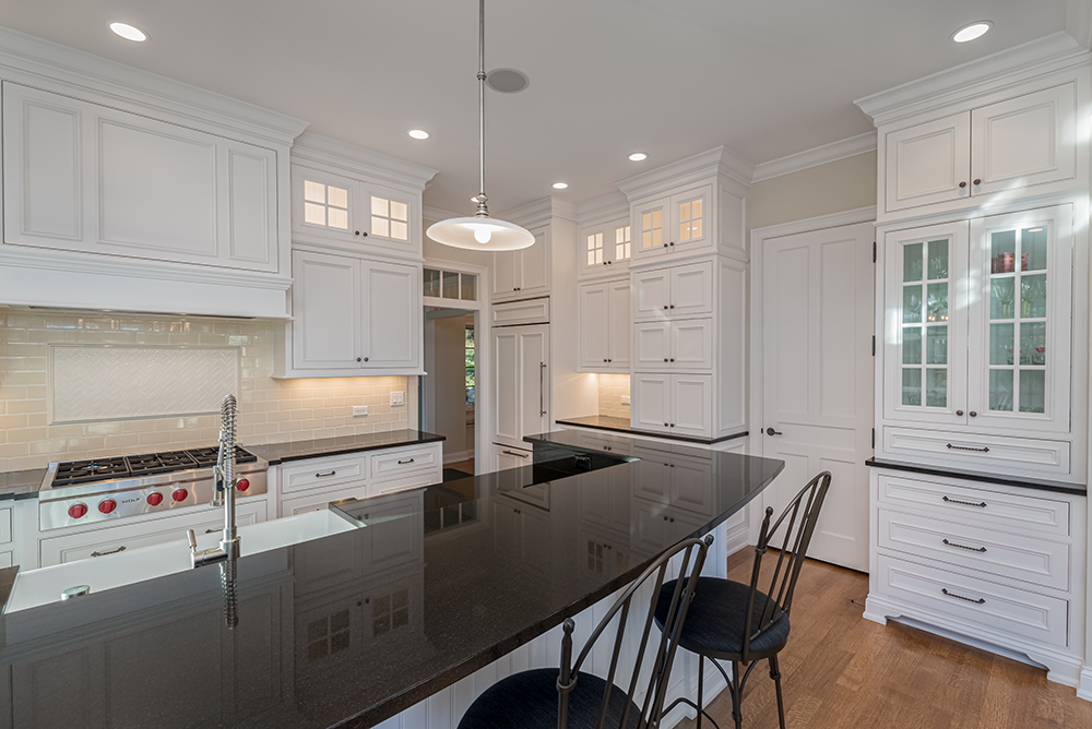 lake-house-new-construction-kitchen-custom-cabinets-hidden-appliances