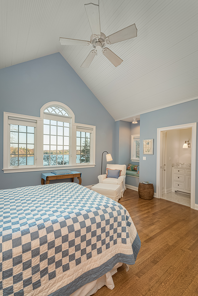 lake-house-new-construction-master-bedroom-vaulted-ceiling
